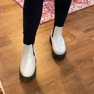Black and white platform Chelsea boot